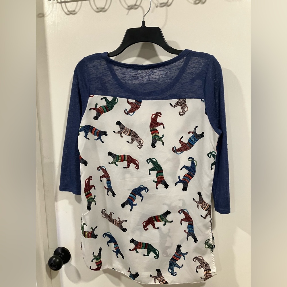 Tea and Rose Graphic Raglan Top Women’s Small